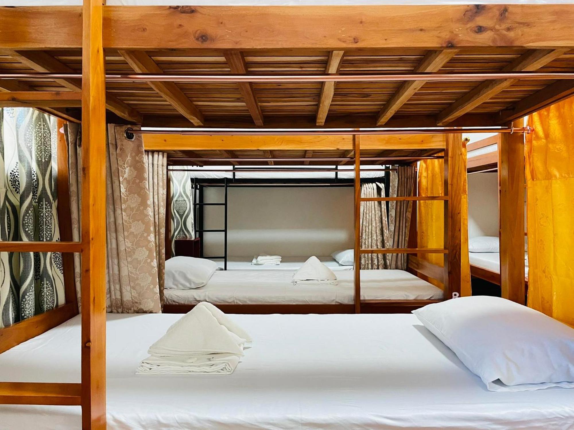 3 Sisters Guest House Moalboal Extérieur photo