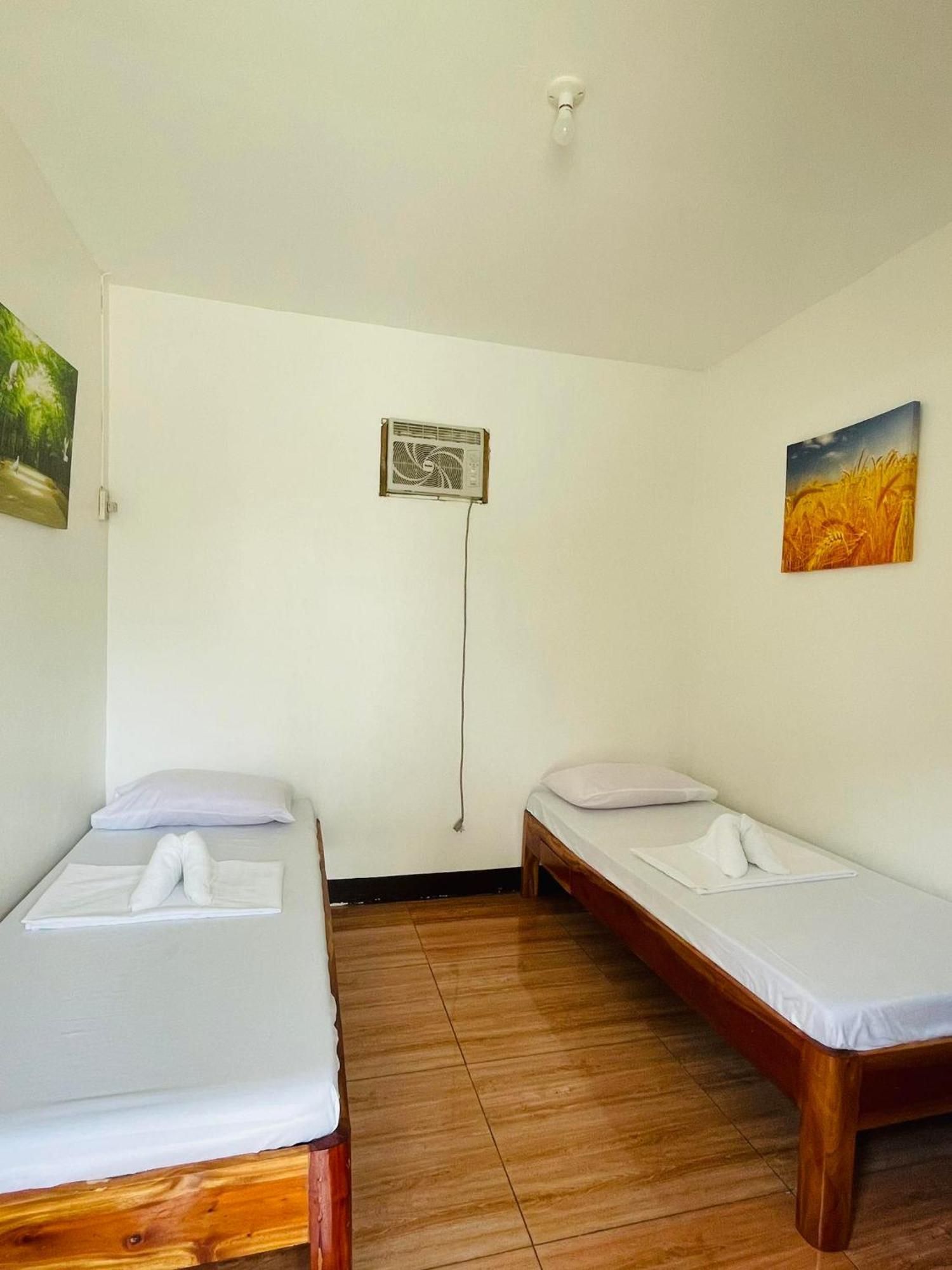 3 Sisters Guest House Moalboal Extérieur photo