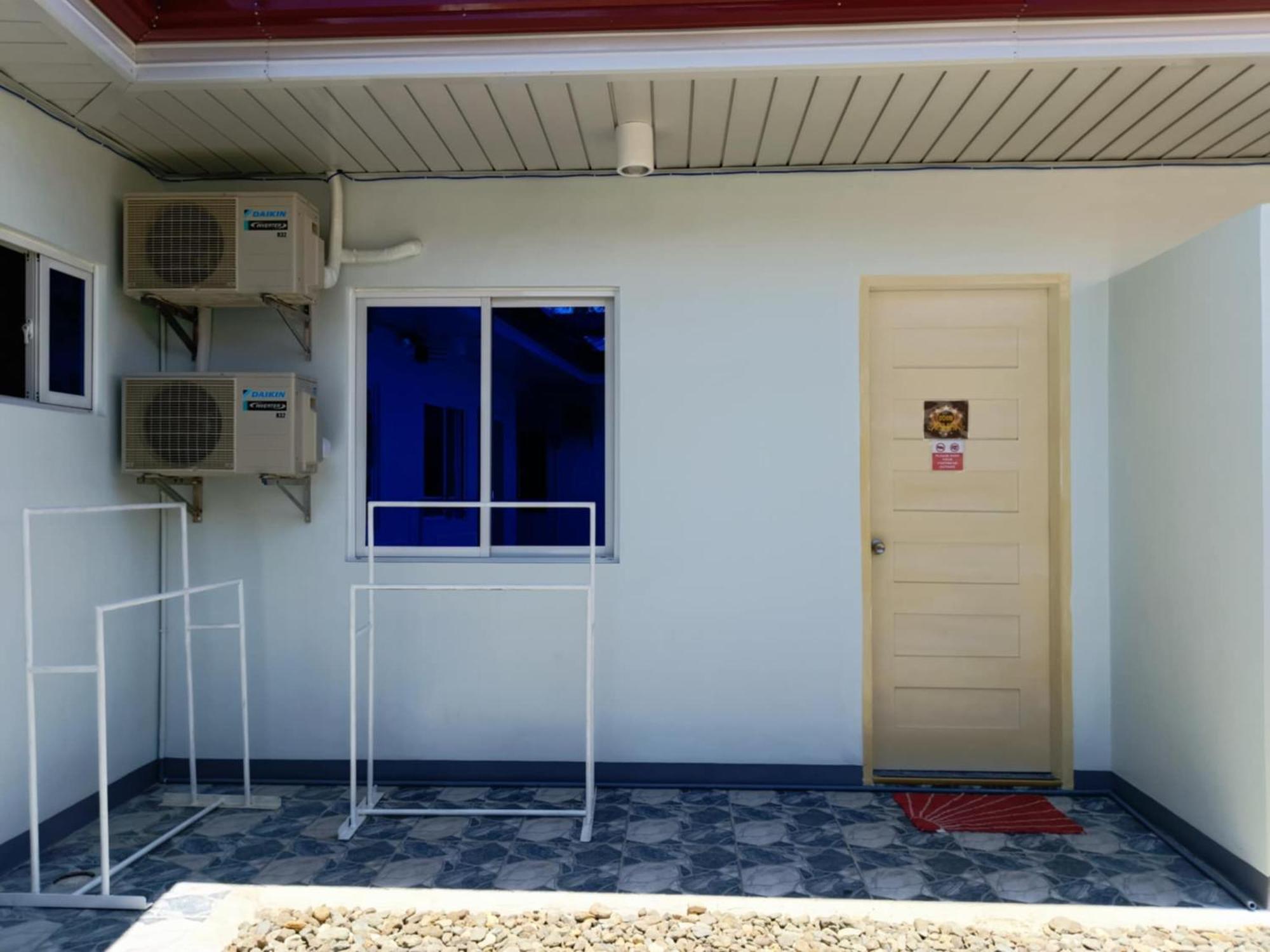 3 Sisters Guest House Moalboal Extérieur photo