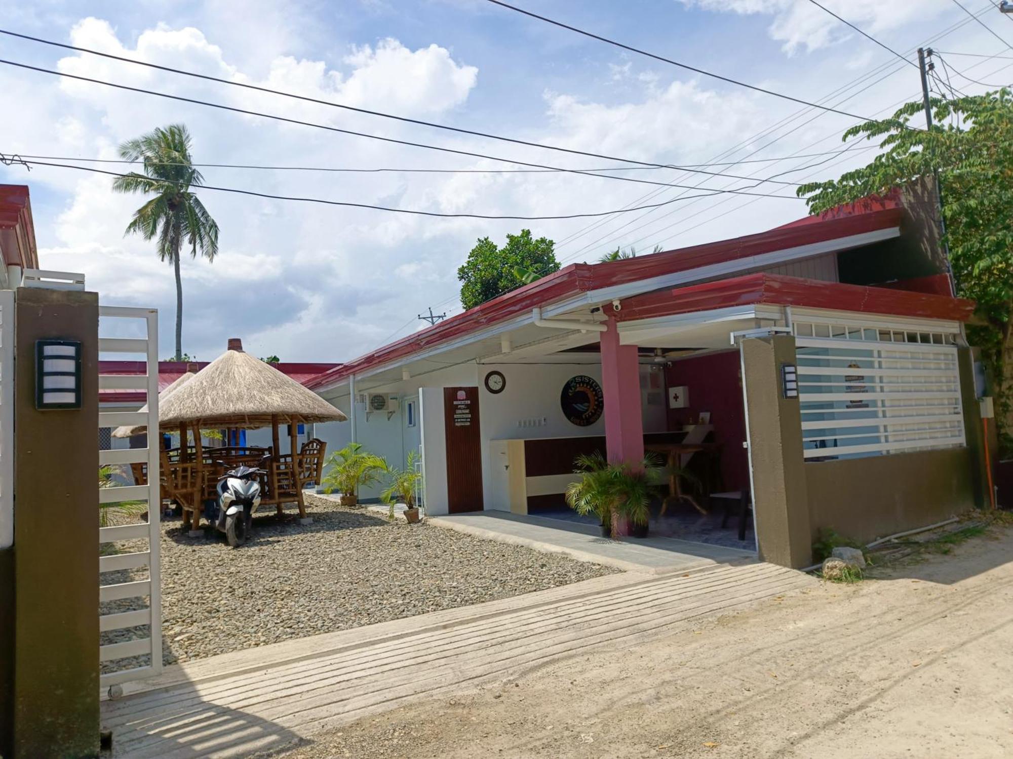 3 Sisters Guest House Moalboal Extérieur photo