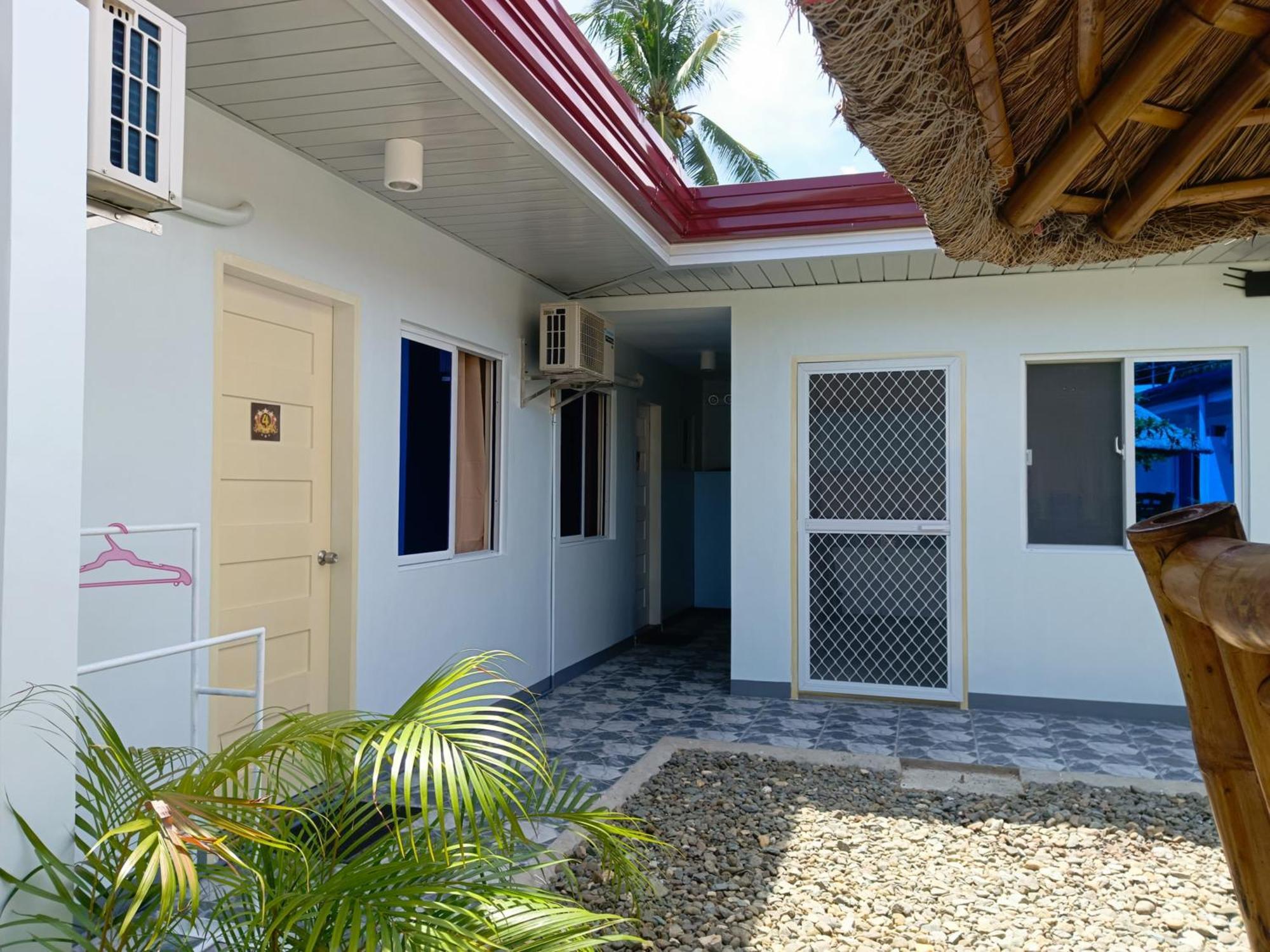 3 Sisters Guest House Moalboal Extérieur photo