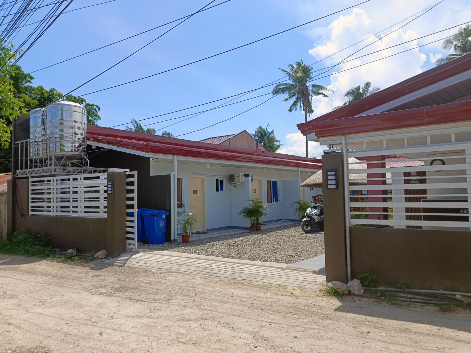 3 Sisters Guest House Moalboal Extérieur photo